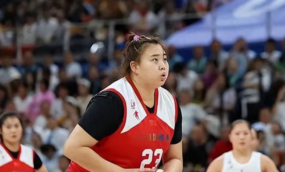 职业篮球联赛女球员崭露头角