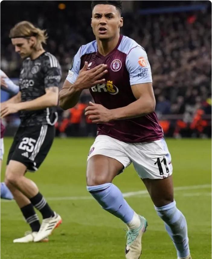 包含伯恩茅斯客场逆转，继续保持不败的词条