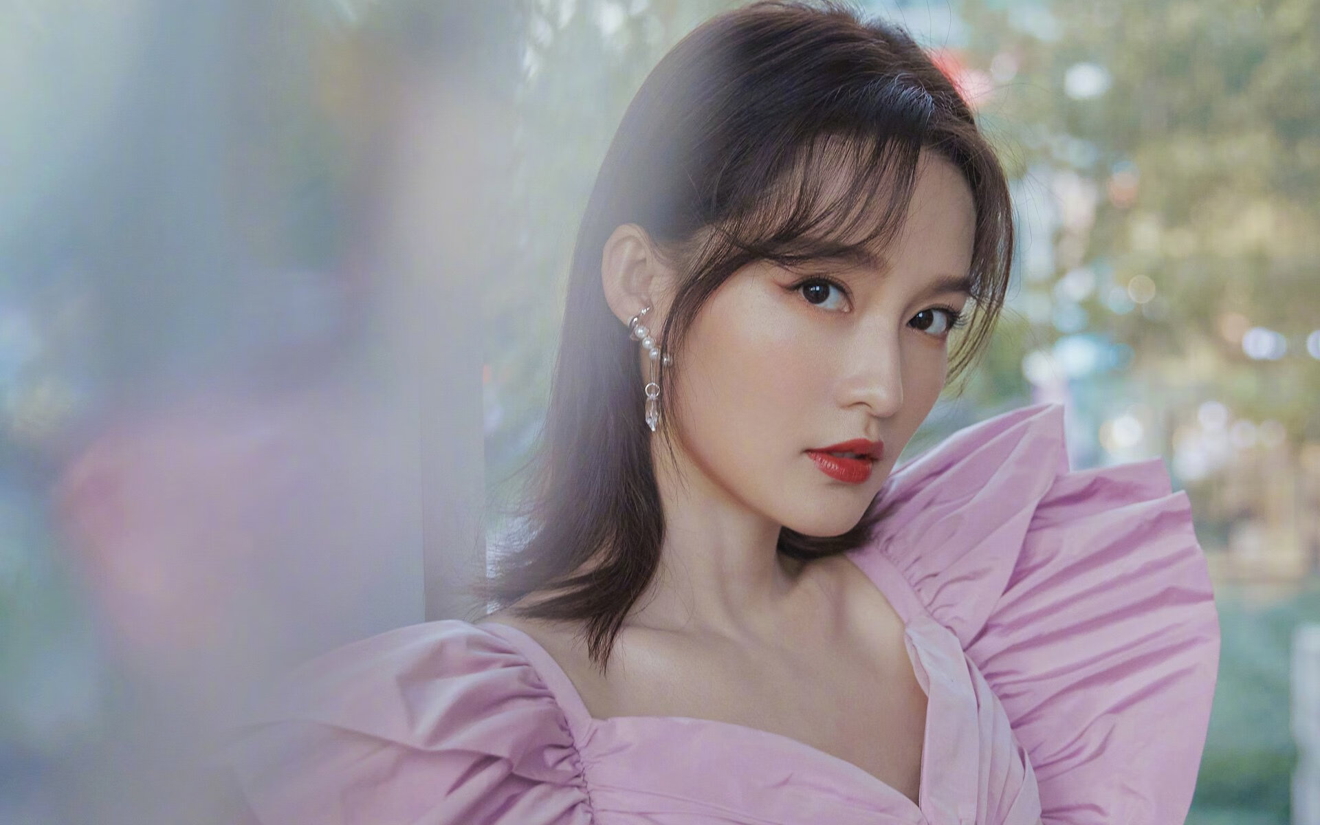 历史唯一！詹姆斯对阵中国球队轰下40+三双，一肩扛起攻防两端碾压深圳队