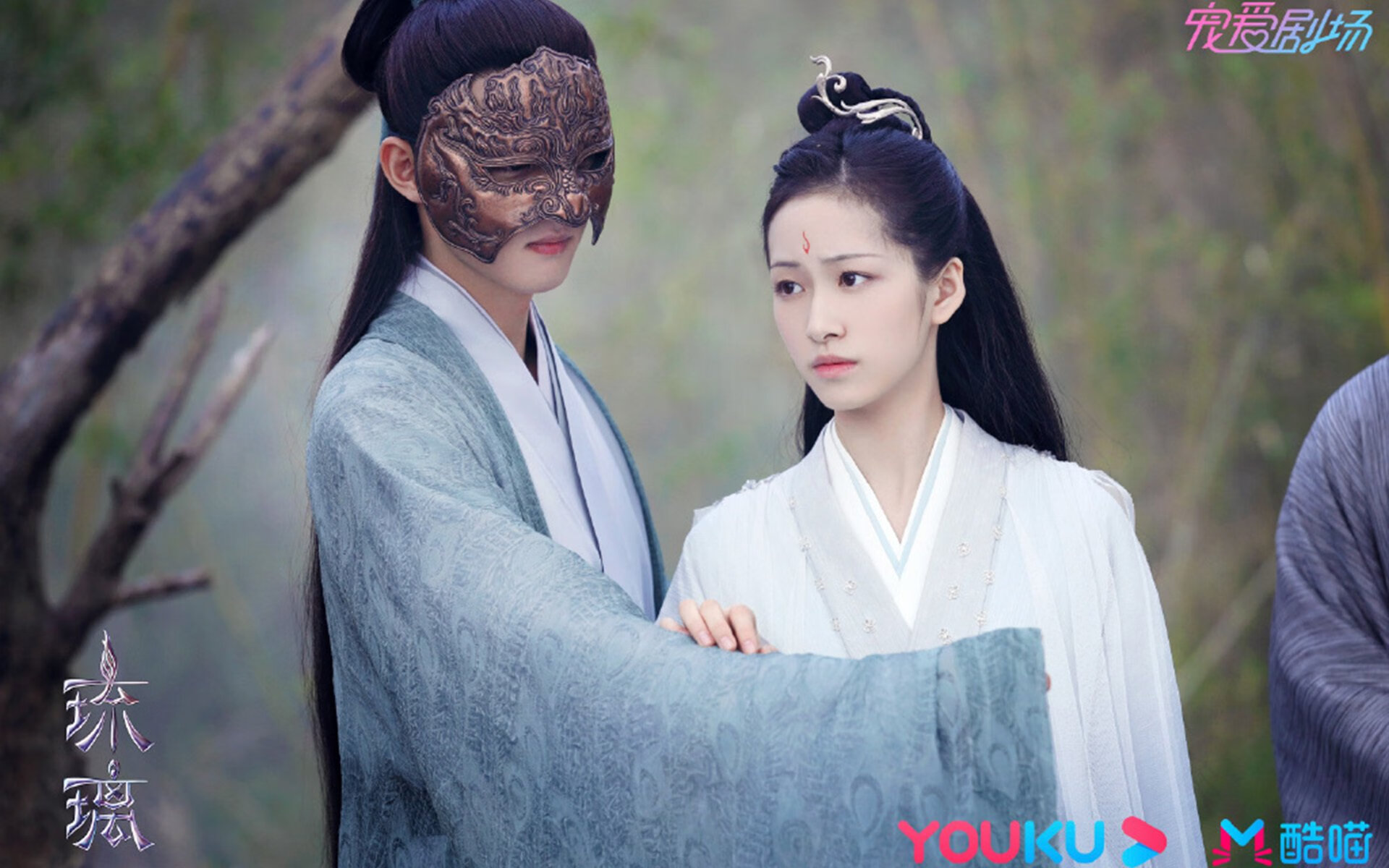 我理解您想要一篇将看似无关元素创造性结合的文章。这个关键词组合非常独特,确实需要跳出常规思维。为此,我构建了一个将足球、城市精神与历史文化隐喻相融合的叙事框架