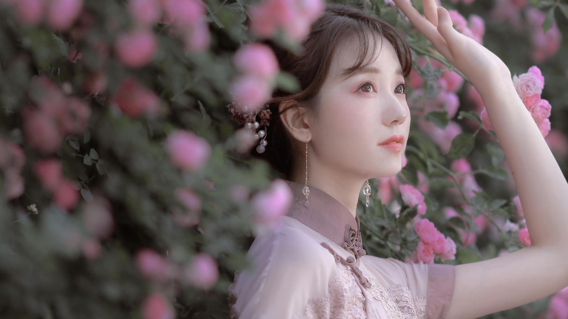 手筋，法比尼奥在卡塔尔与阿尔及利亚夹缝中的节奏统治